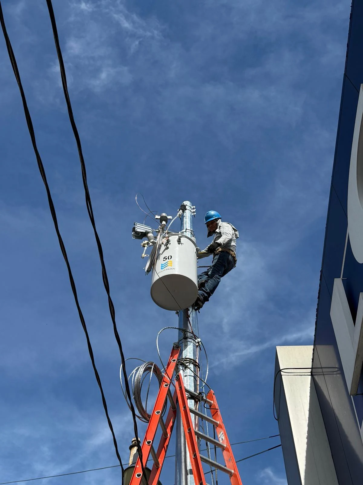 Instalación eléctrica industrial de alta tensión en El Salvador - Prosumilec